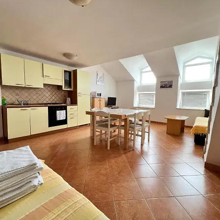 Apartment Arena