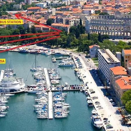 Arena Apartmán *